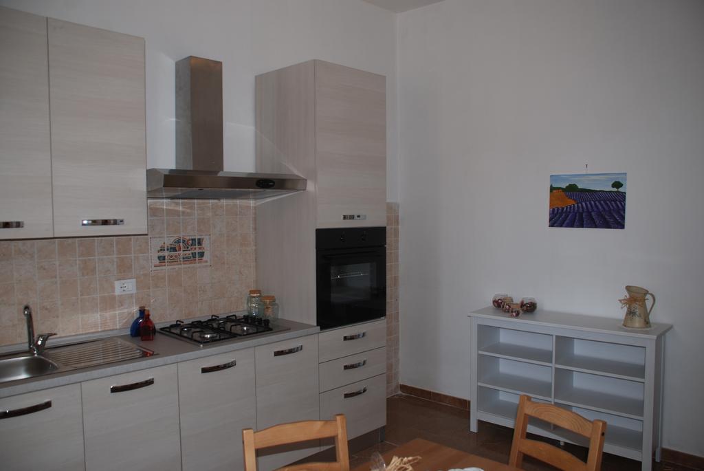 Ernest'S Apartment فيوميتشينو المظهر الخارجي الصورة